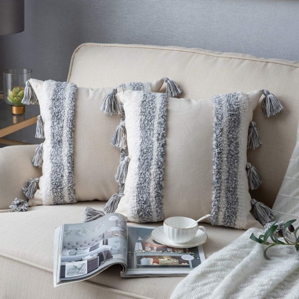 How to Decorate with Pillows Style 1519